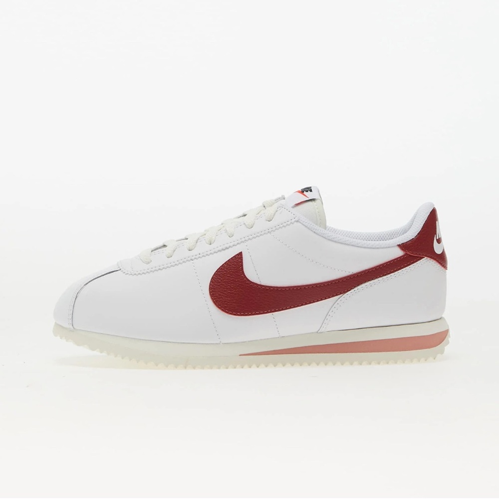 NIB Women Nike Cortez White/ Cedar-Red Stardust-Sail Size 7,5 US